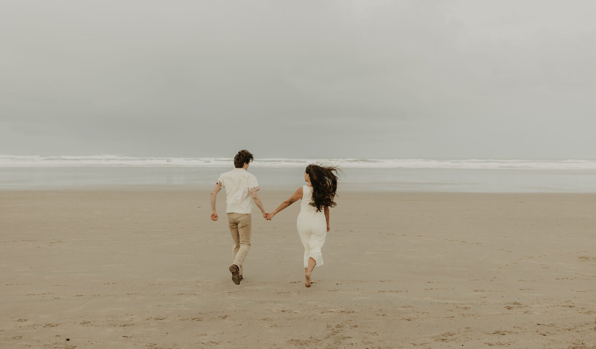cannon-beach-couples_gracethaophotography-126