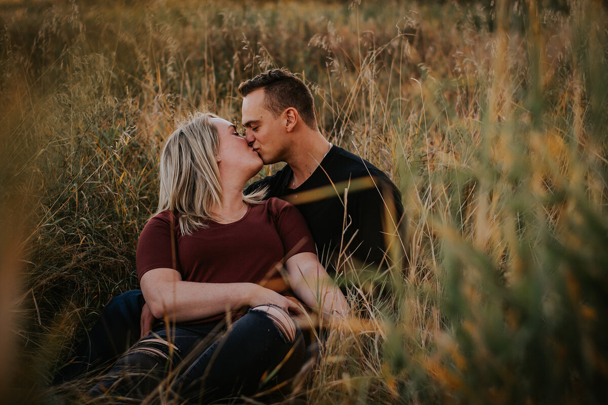 engagement photography kissing