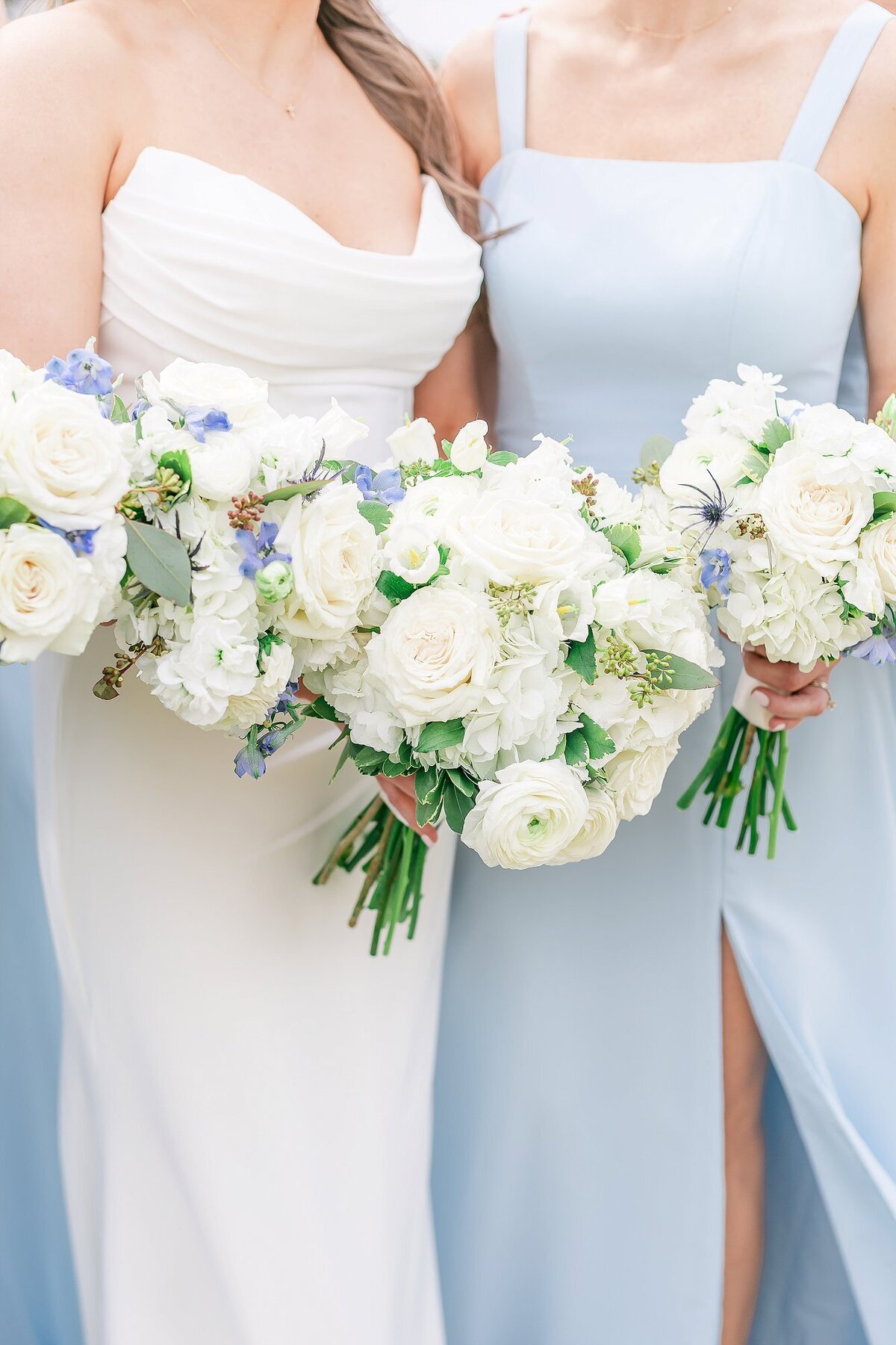 Bridal party bouquets by Alabama Wedding Photographer Amanda Horne
