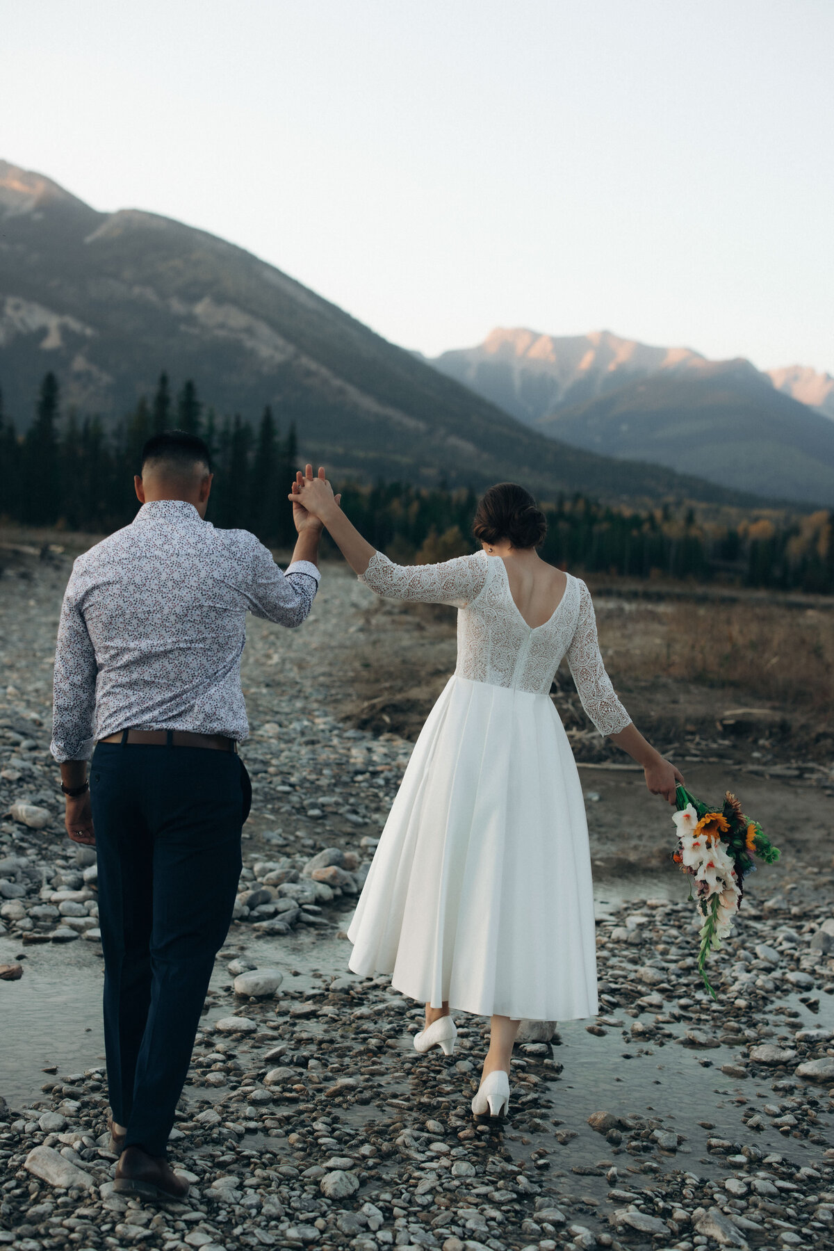 vpc-golden-bc-intimate-wedding-102