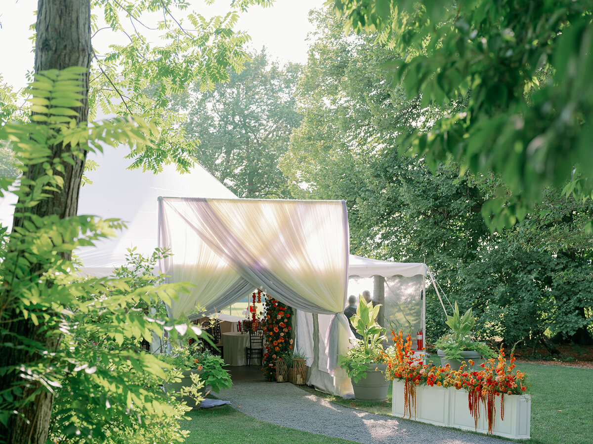 tent-entrance-draping-at-blightewold-mansion