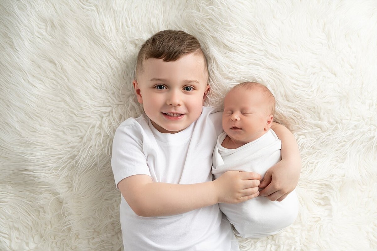 Family with Newborn Photos_06