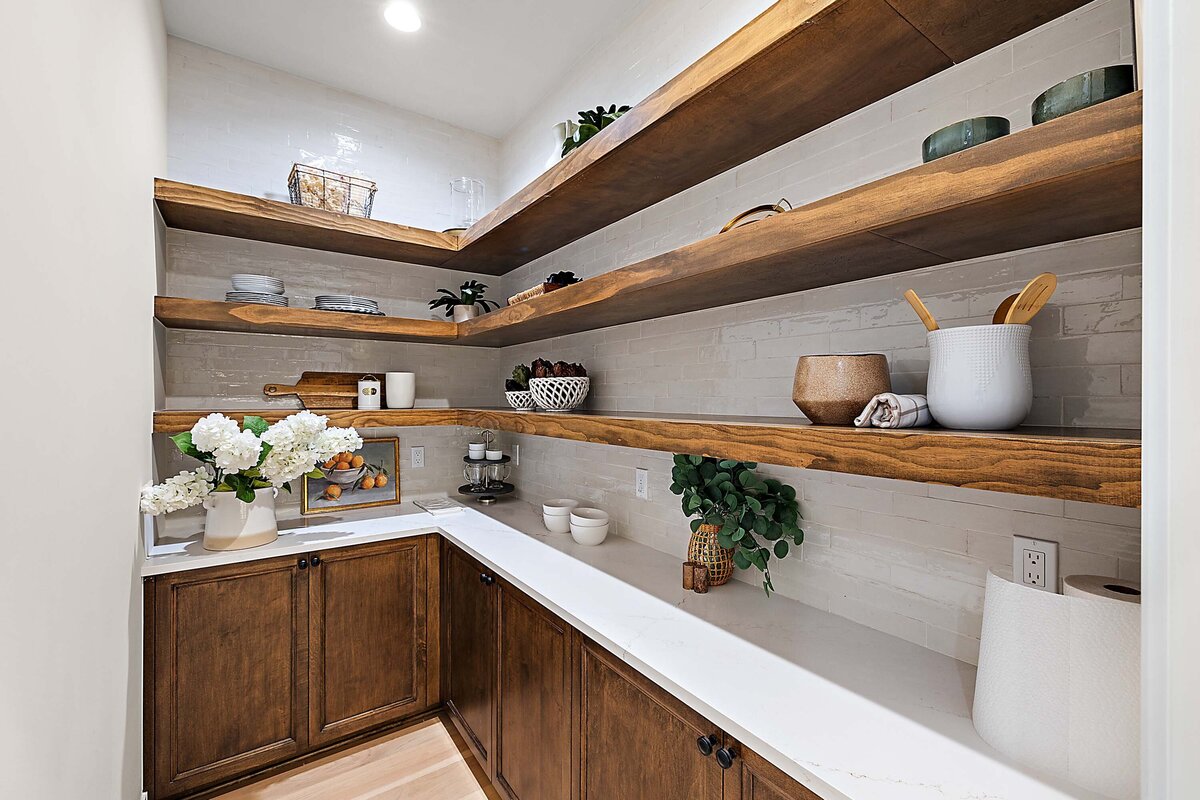 19-70802 Renata New Staging-19