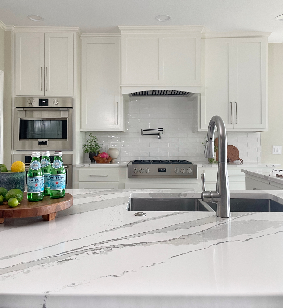 dusti j design white marble kitchen counters