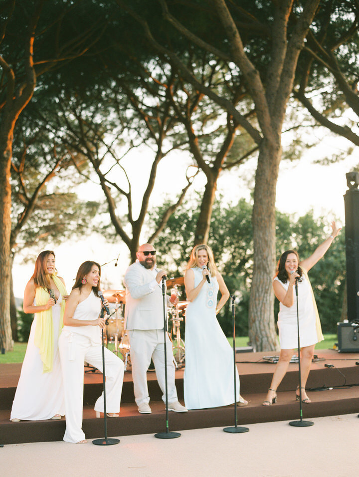 cocktail hour at wedding in rome film wedding photographer