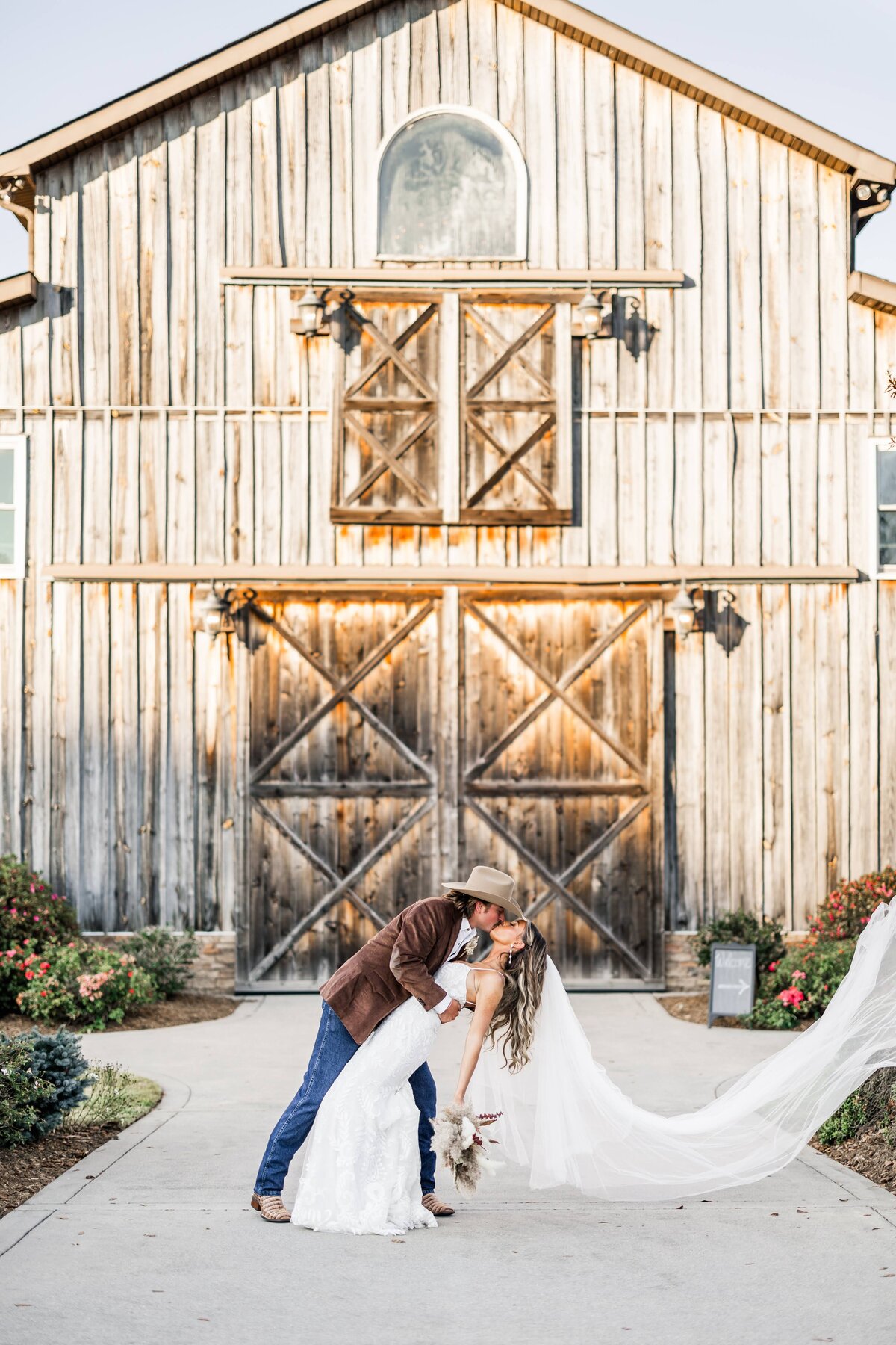 FieldsWeddingBrideGroom-123