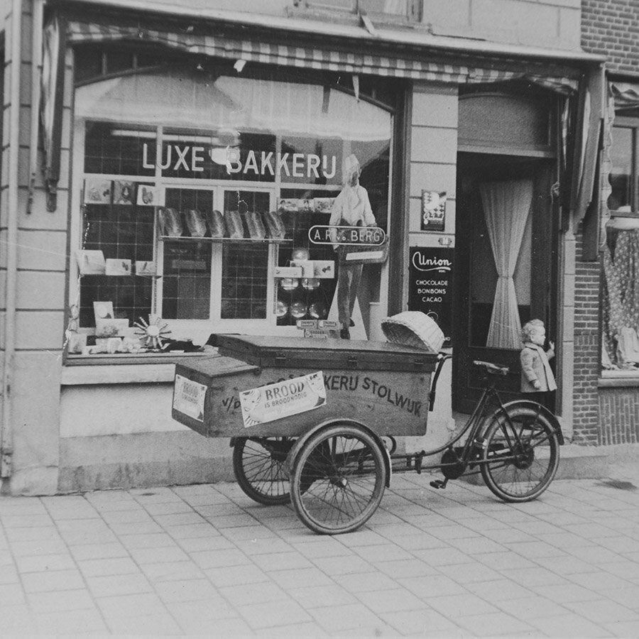 De bakkerij van den Berg  vroeger in Stolwijk.