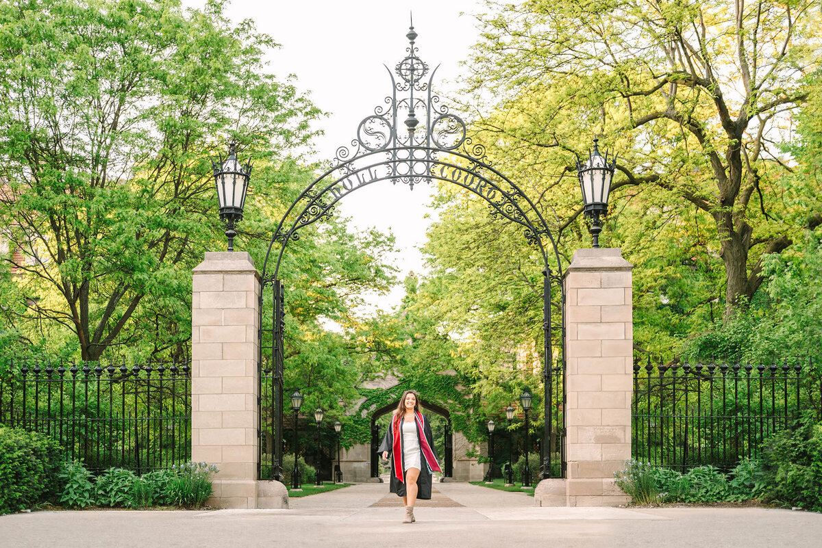 jr-08-university-of-chicago-graduation-photos