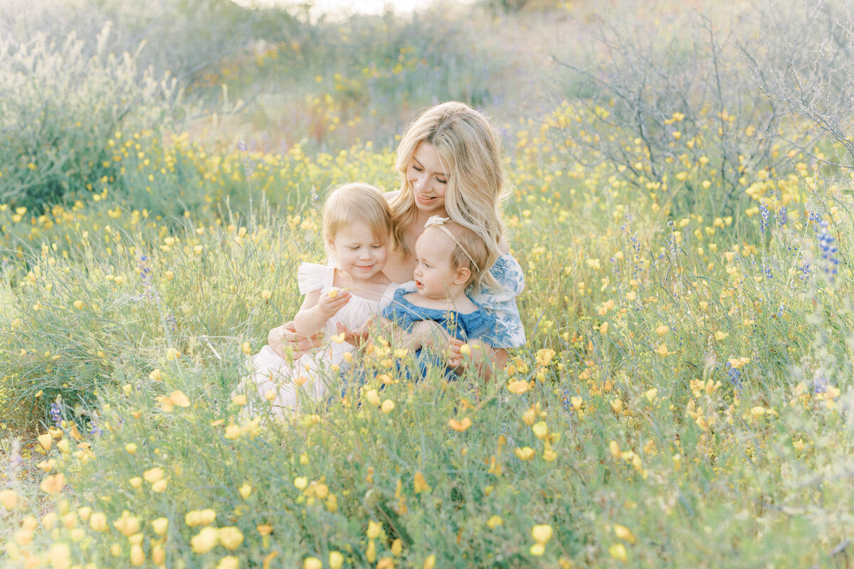 wildflower-photshoot-mother-daughter