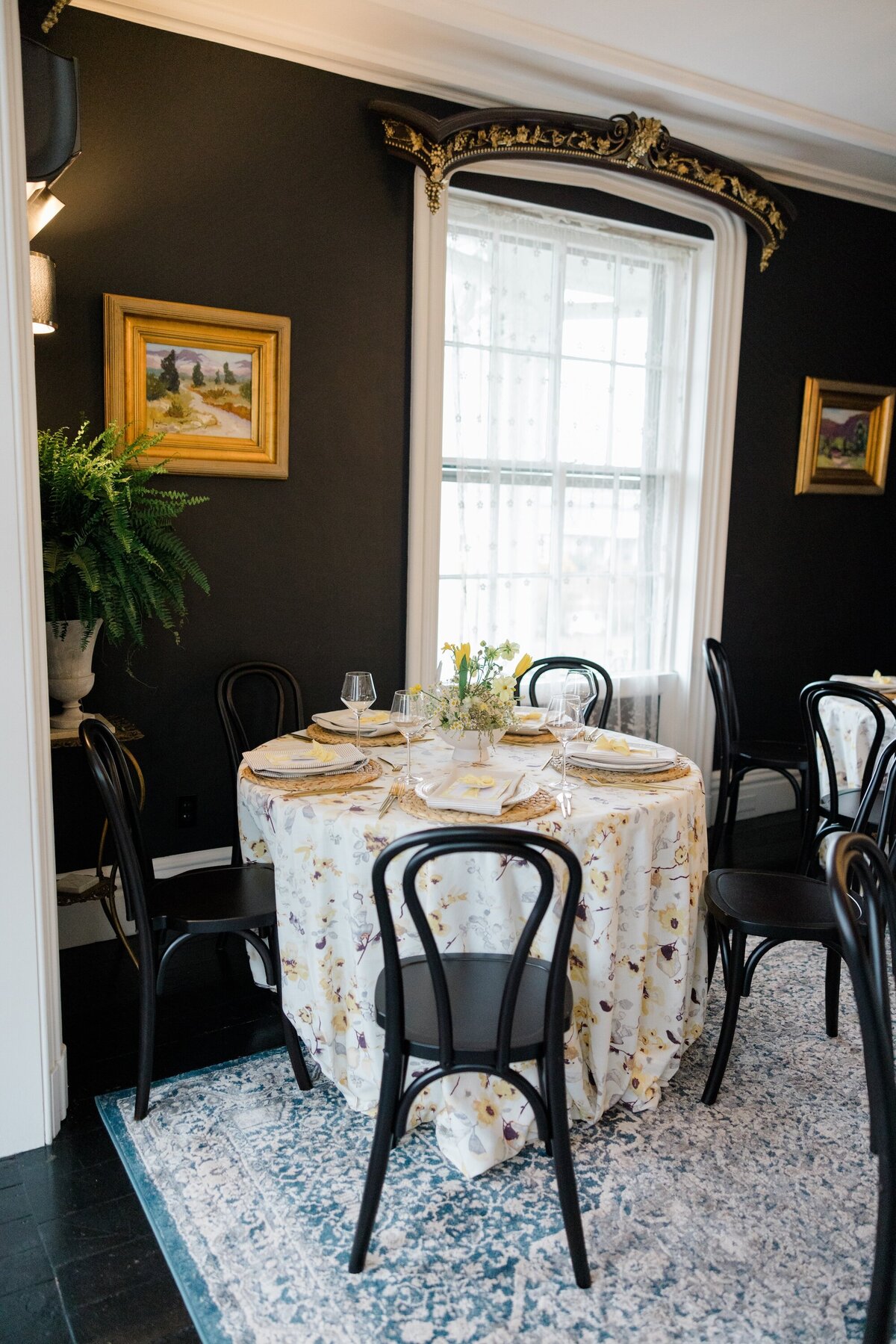spring-wedding-table