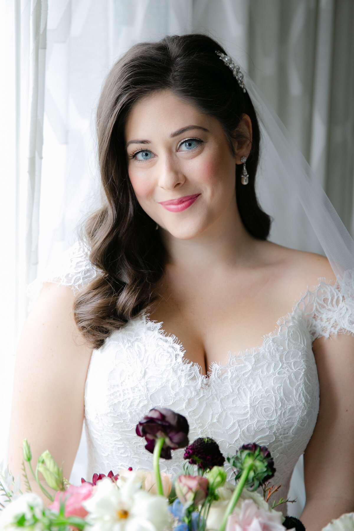 jewish bride with her boutique at a hotel in Chicago