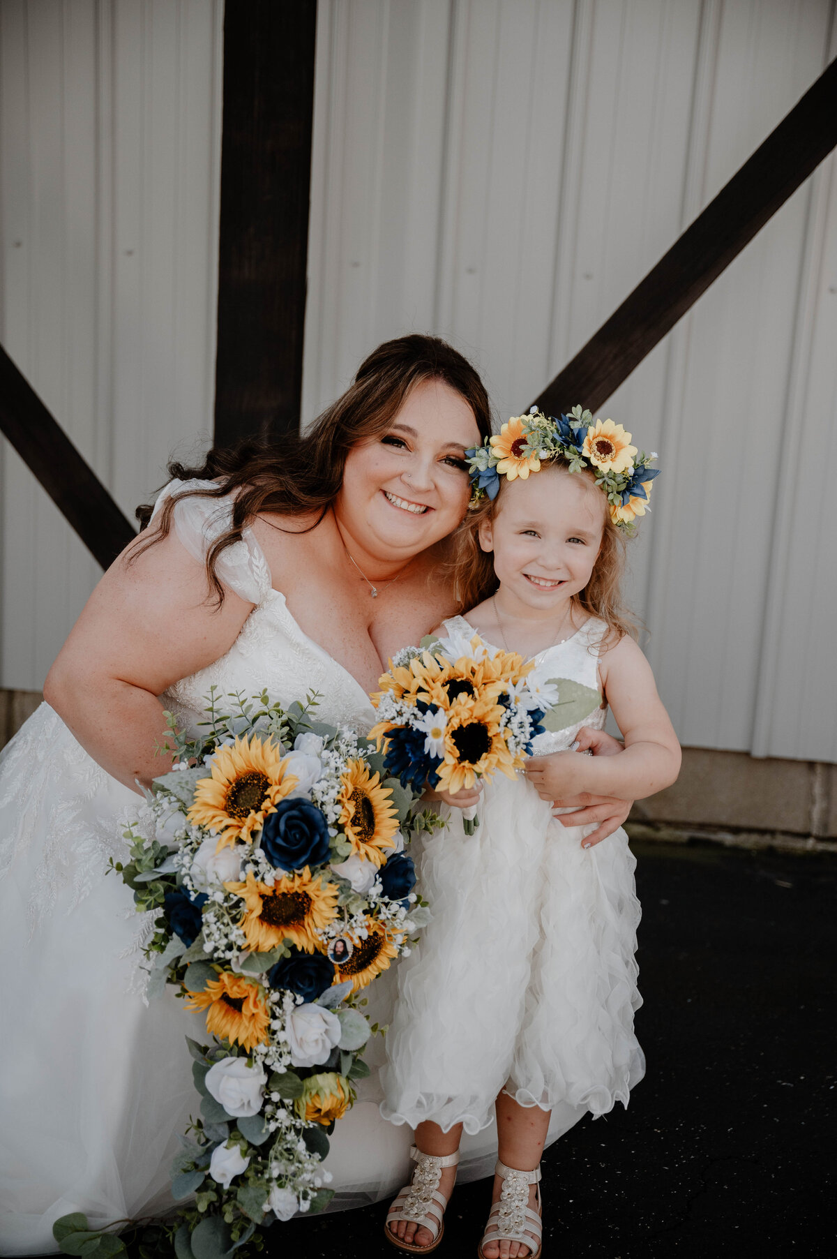 Taylor Elizabeth Photography Weddings and Lifetyle Photographer in Indiana Weddings Photo 23