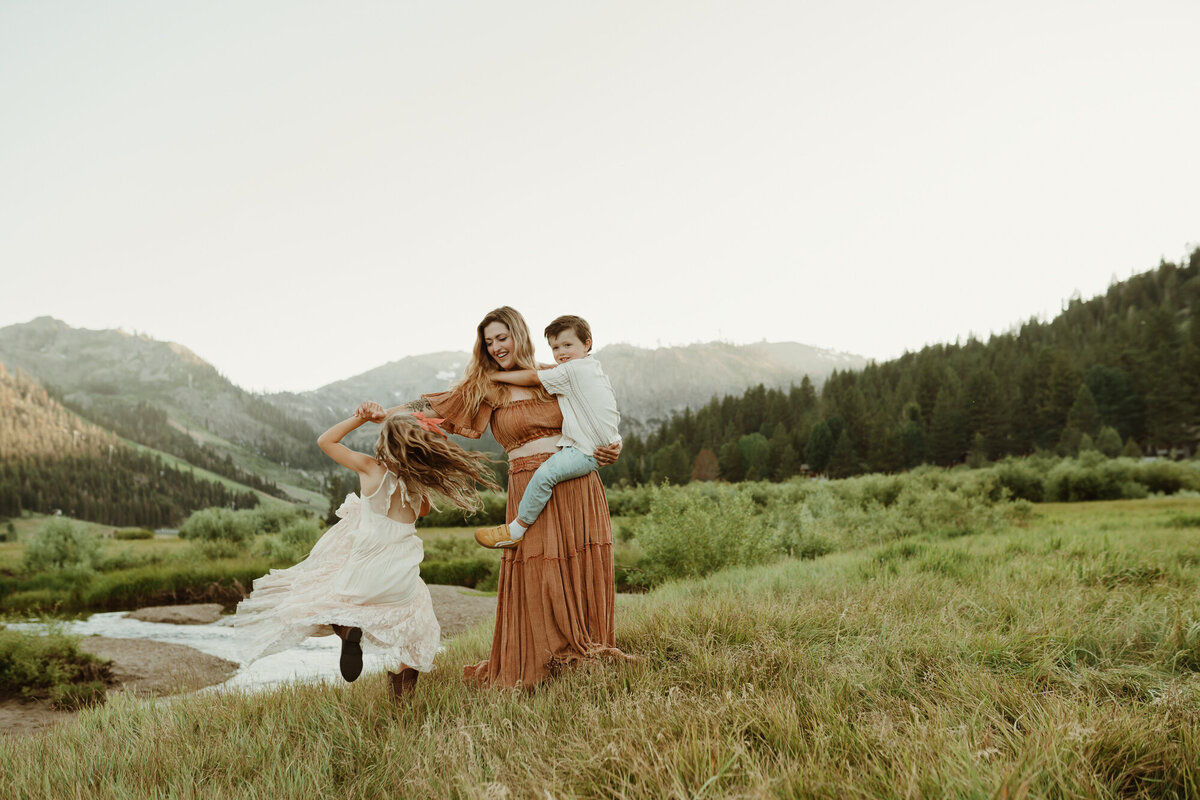 Lake Tahoe-Family-Photographer-38