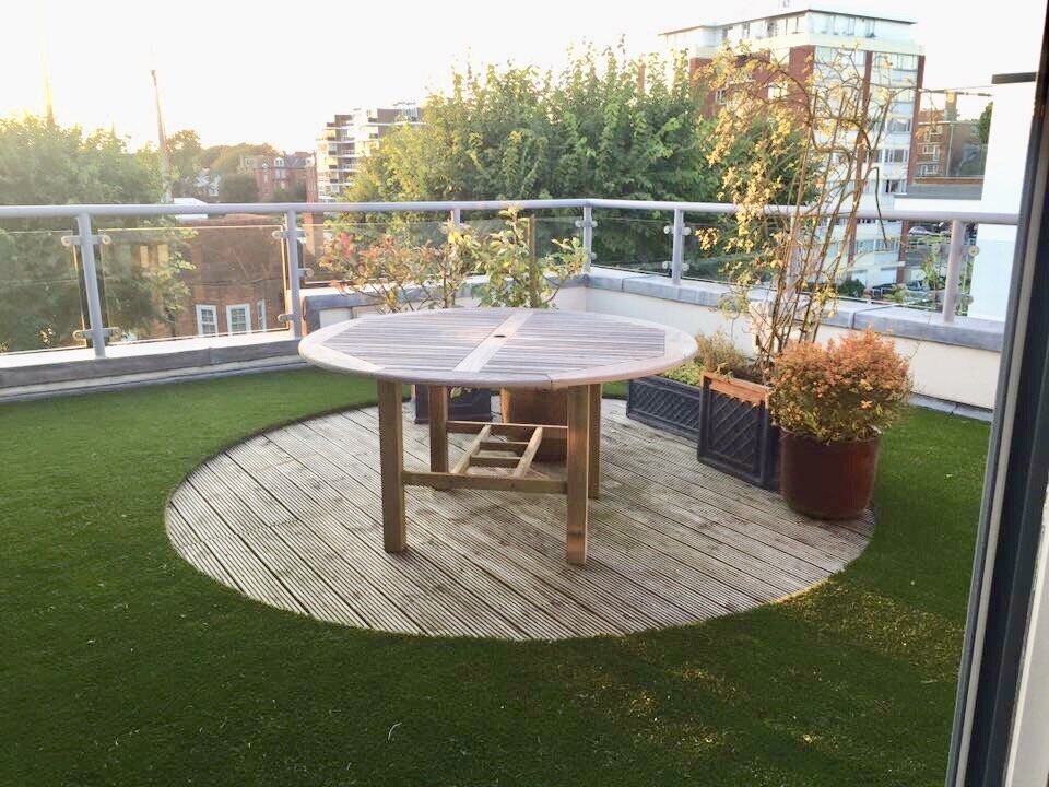 Aritificial grass on balcony