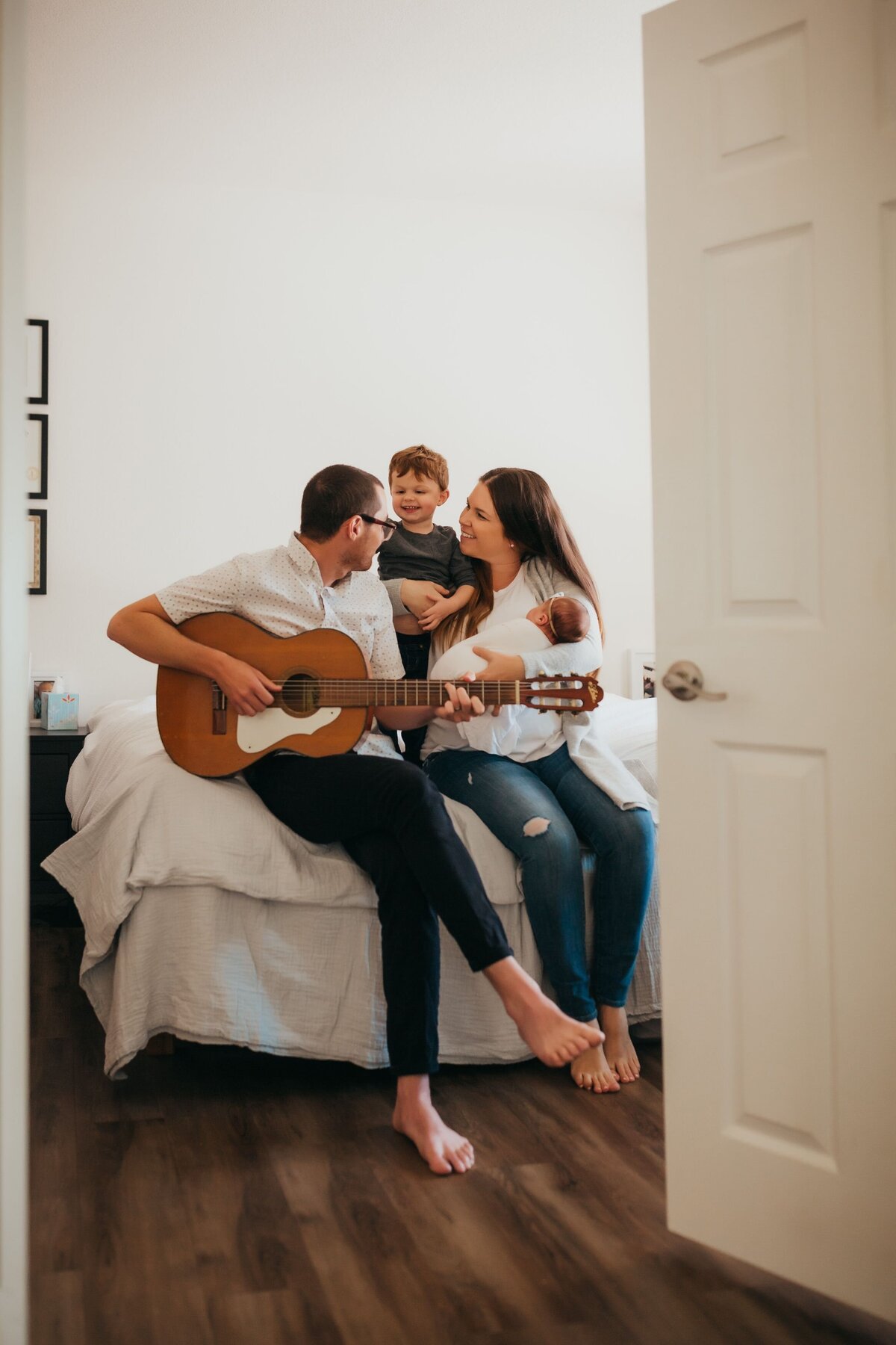family-with-newborn-lifestyle-photography-long-beach-newborn-photographer-francesca-marchese-photography-1