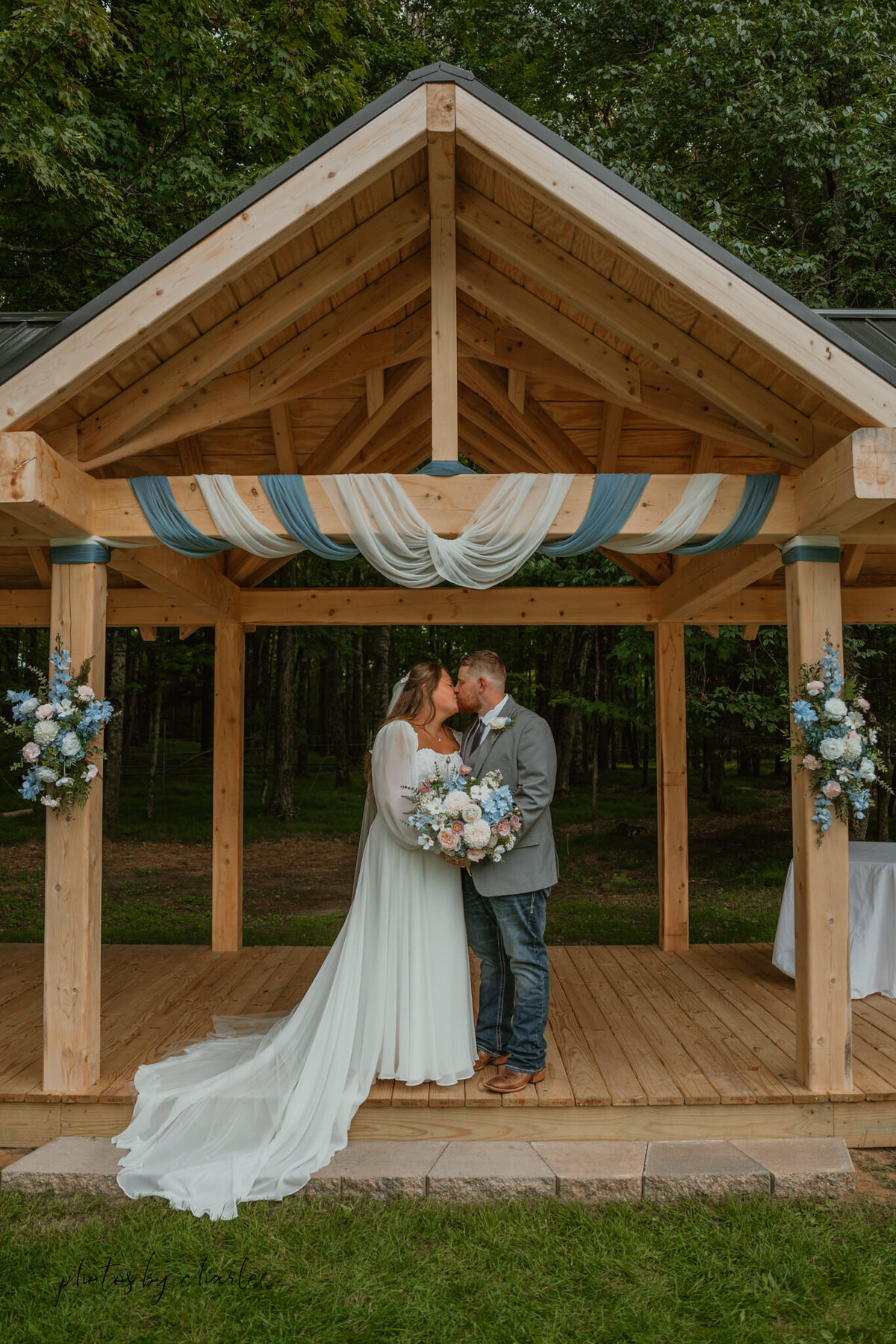 wedding venues upper peninsula-55