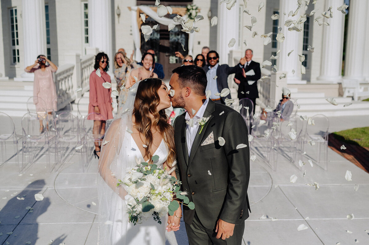 arron-mcneile-photo-whitehurst-gallery-florida-elopement-chantilly-chic-celebrations-8