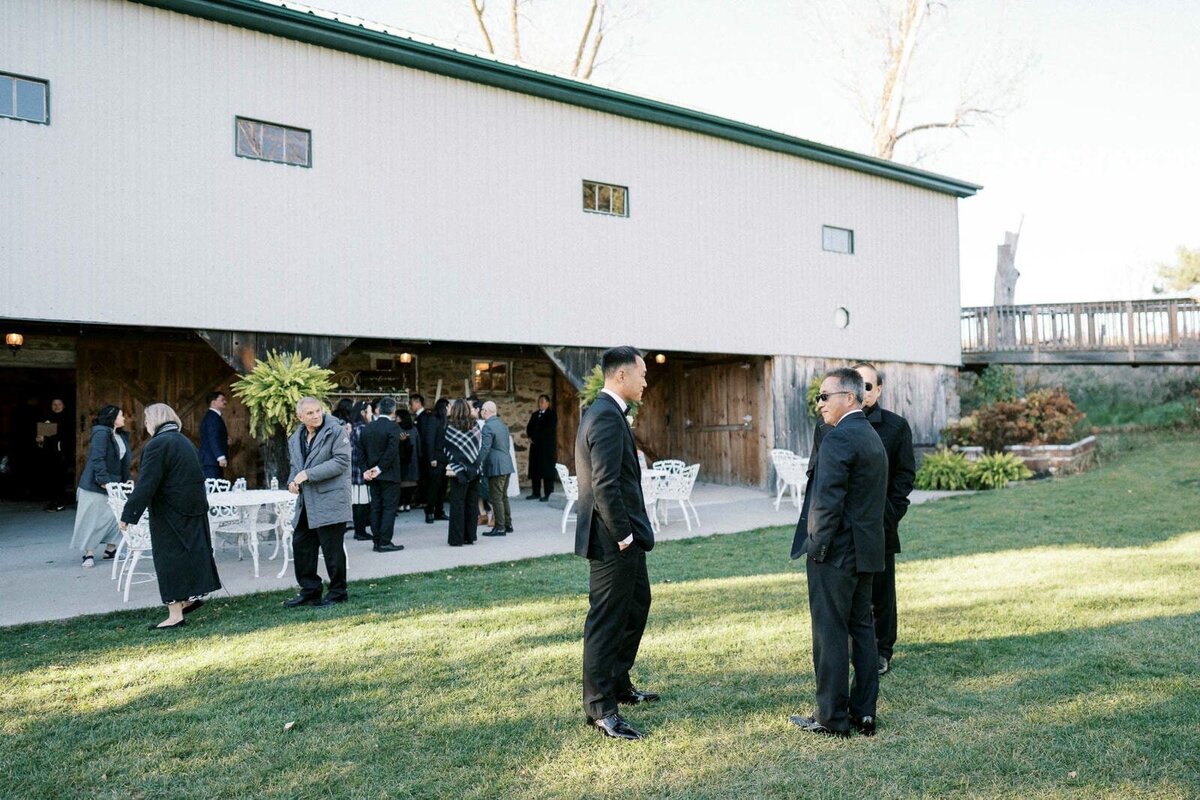 W11-Wedding-Photos-Caledon-Valley-Estate-Eleanor-and-Michael-2024-11-02-2500px-1124