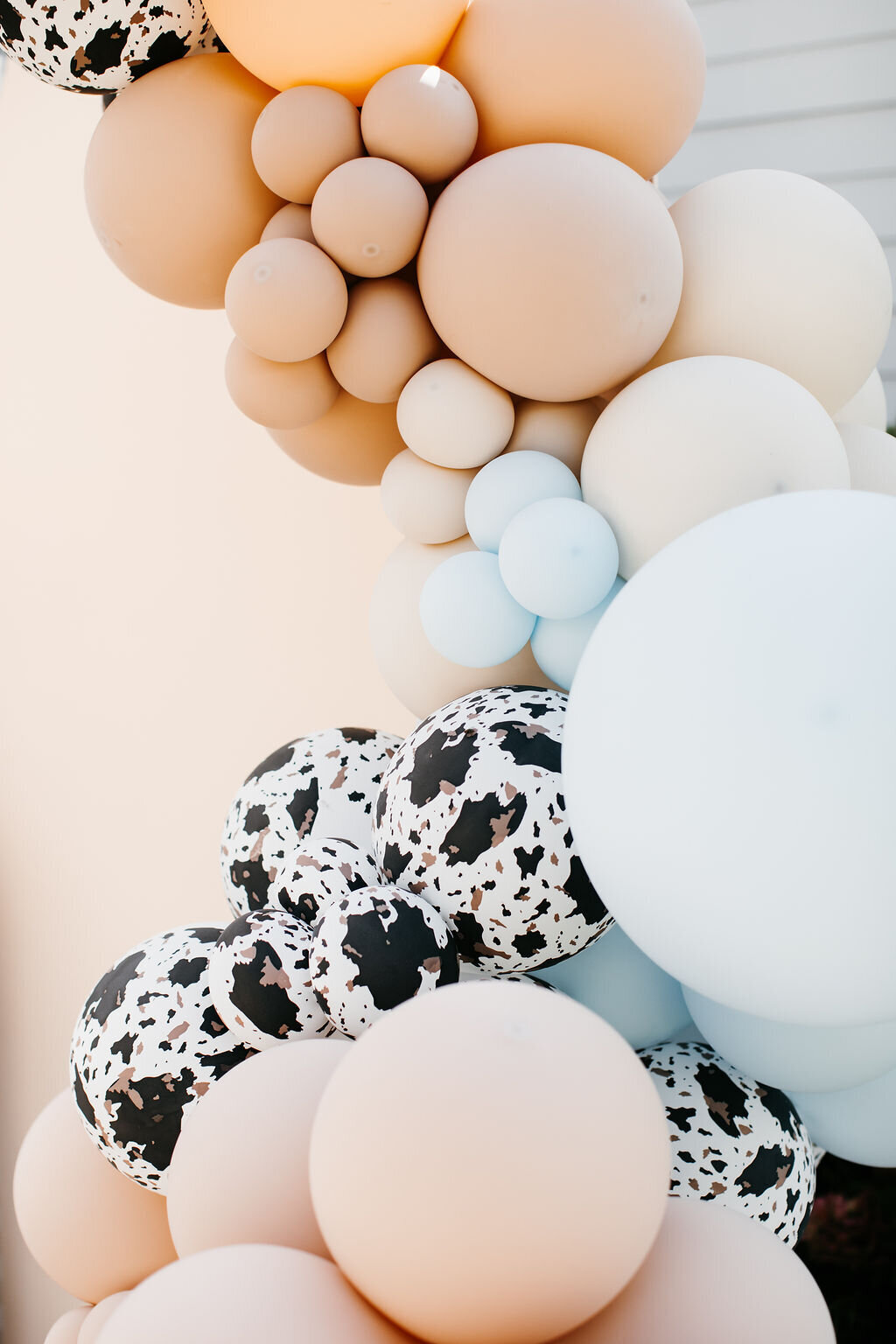 modern-little-events-balloons-nashville