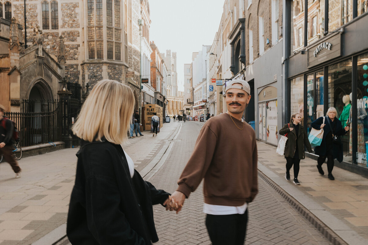 Heidi and Robert, a husband and wife team, united by music, their love for each other and their shared passion for photography.