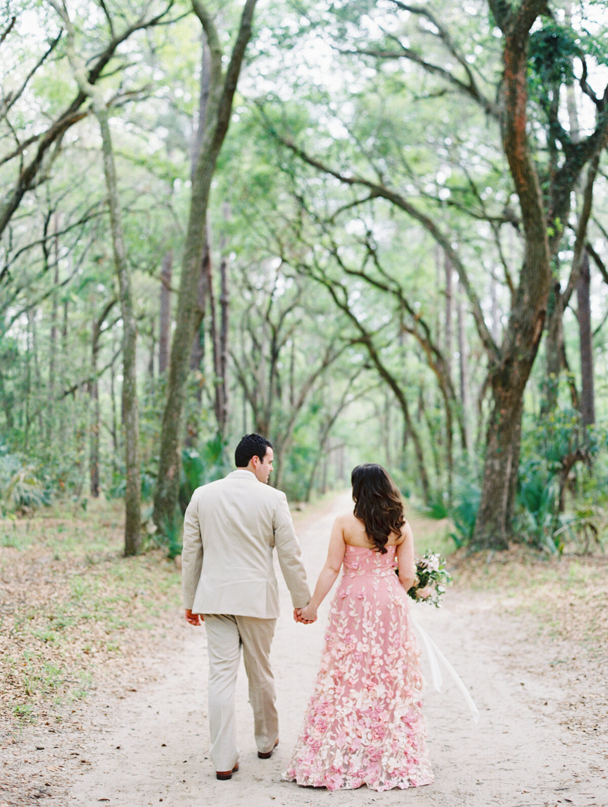 max-owens-design-palmetto-bluff-south-carolina-wedding-08-couple