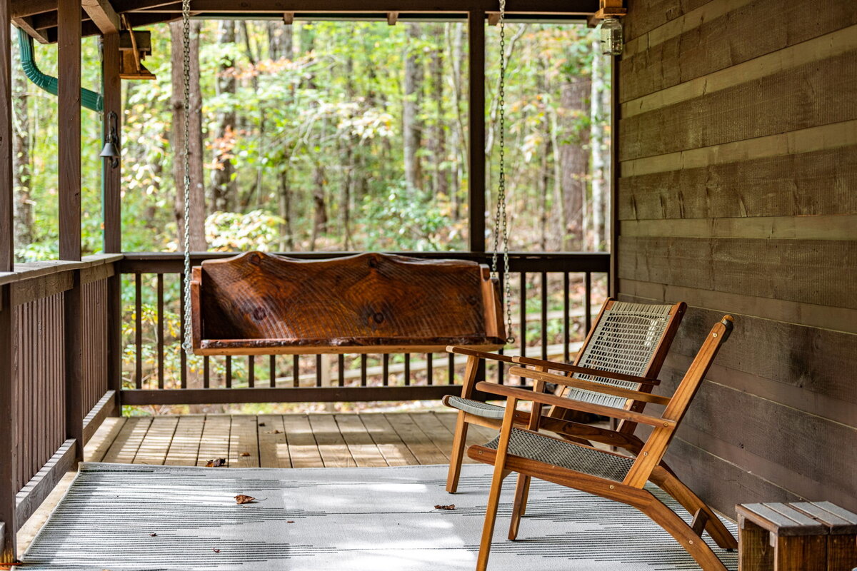 46Shady-Grove-Cabin-Blue-Ridge-GA_7054_Deck Swing