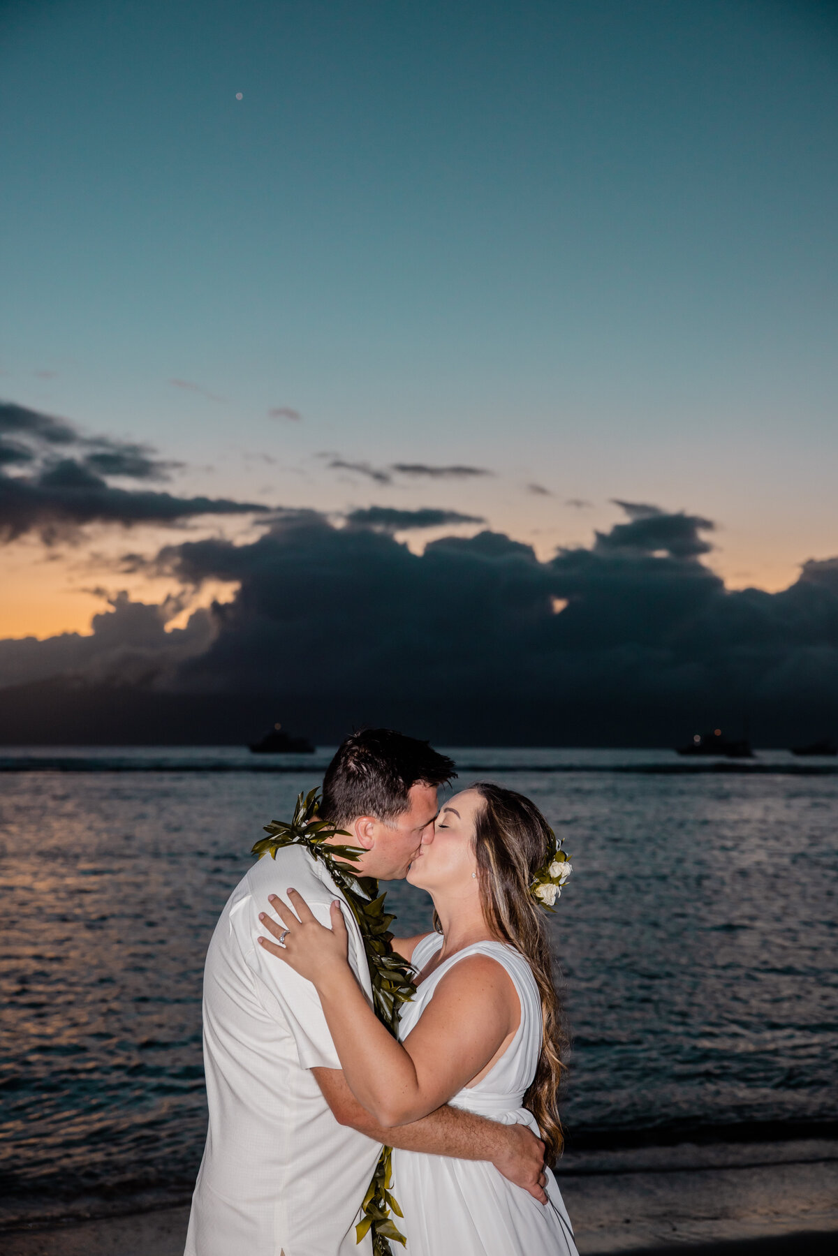 late night wedding photography in maui 