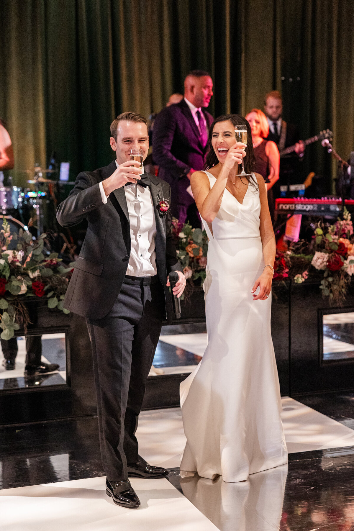 four-seasons-chicago-fall-wedding-alex-ferreri--69