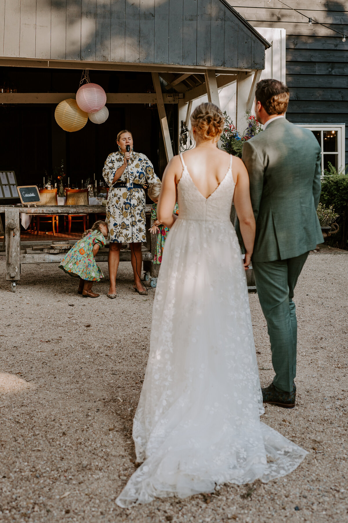 Trouwfotograaf in Zeeland. De leukste trouwlocaties in Zeeland vind je in deze blog. Door everatilroefotografie, trouwfotograaf in Middelburg,Zeeland