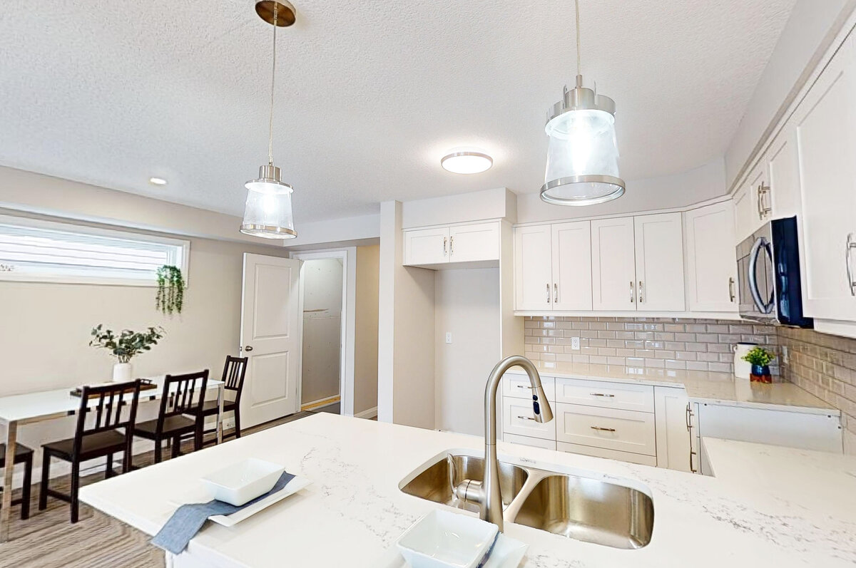 64 Clarke Street N Woodstock ontario 8