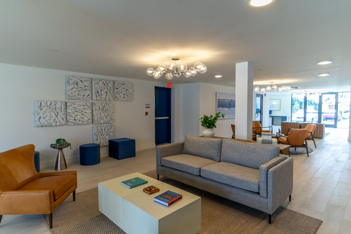 062524BERKELYPALMBEACH-124