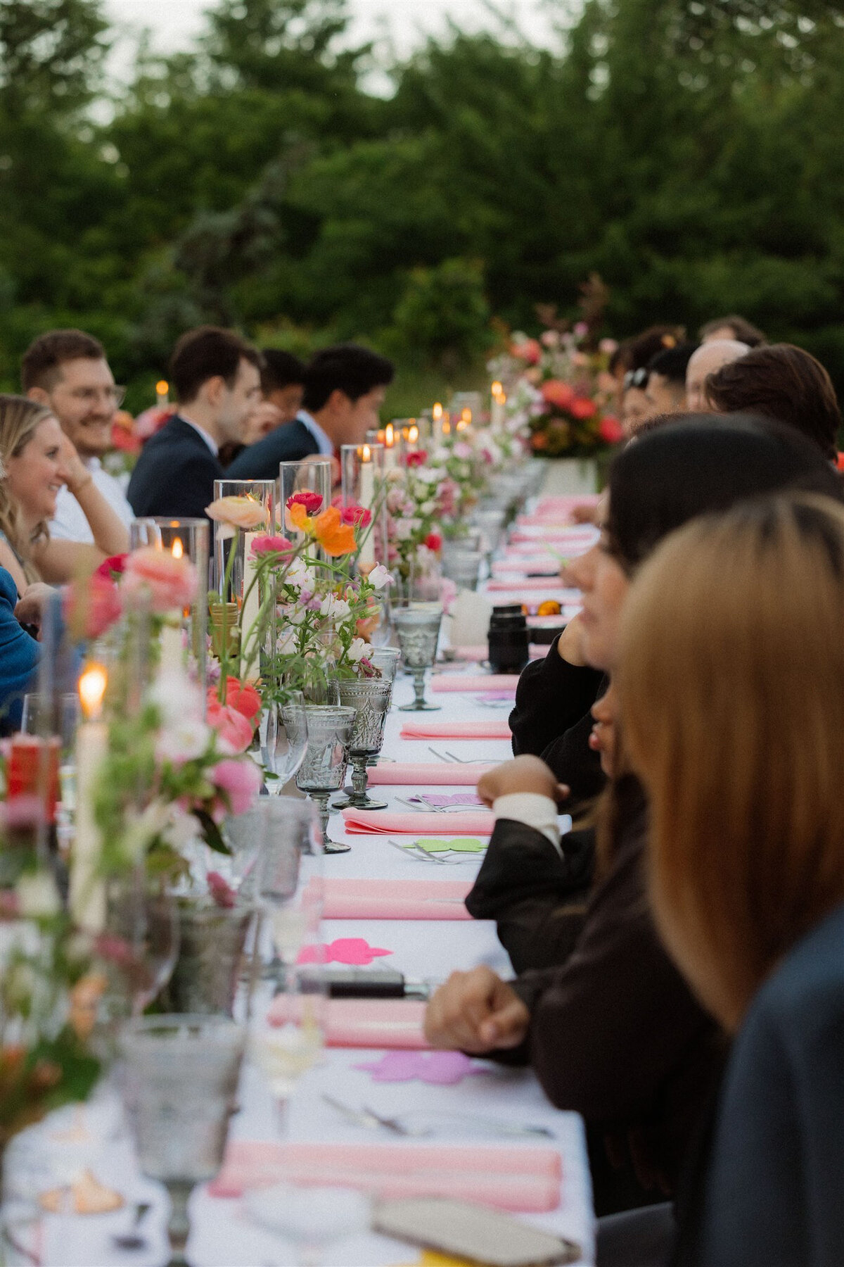 Colourful-wedding-centerpiece-chateau-ste-agnes