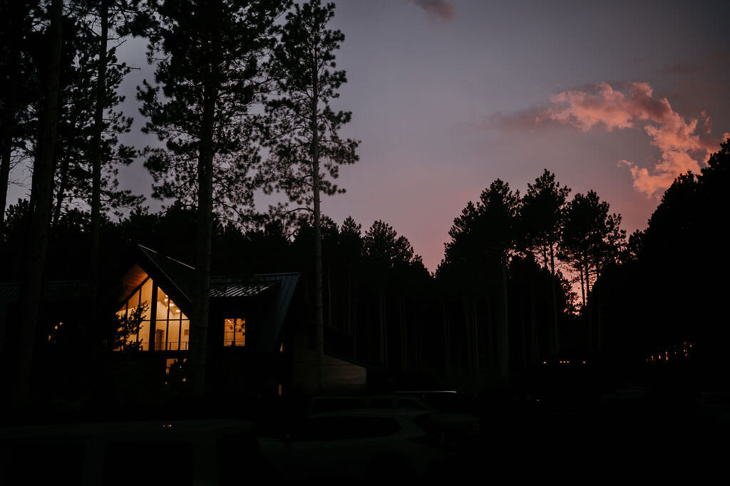 Pinewood Events - Minnesota Modern Nature Inspired Wedding Event Venue - @keighla'sfreshfacephotography