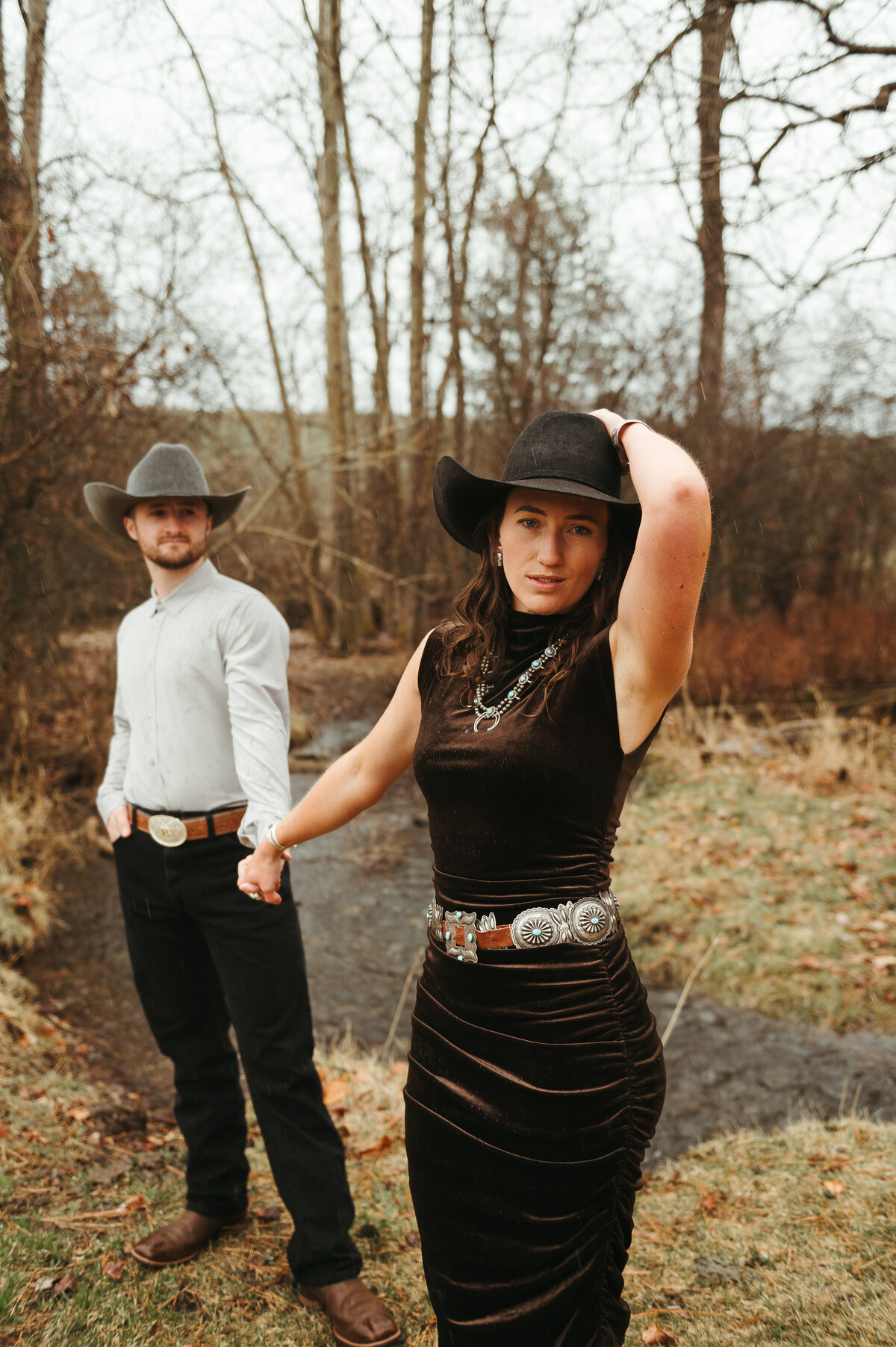 presley-gray-photo-montana-western-style-engagement-4342