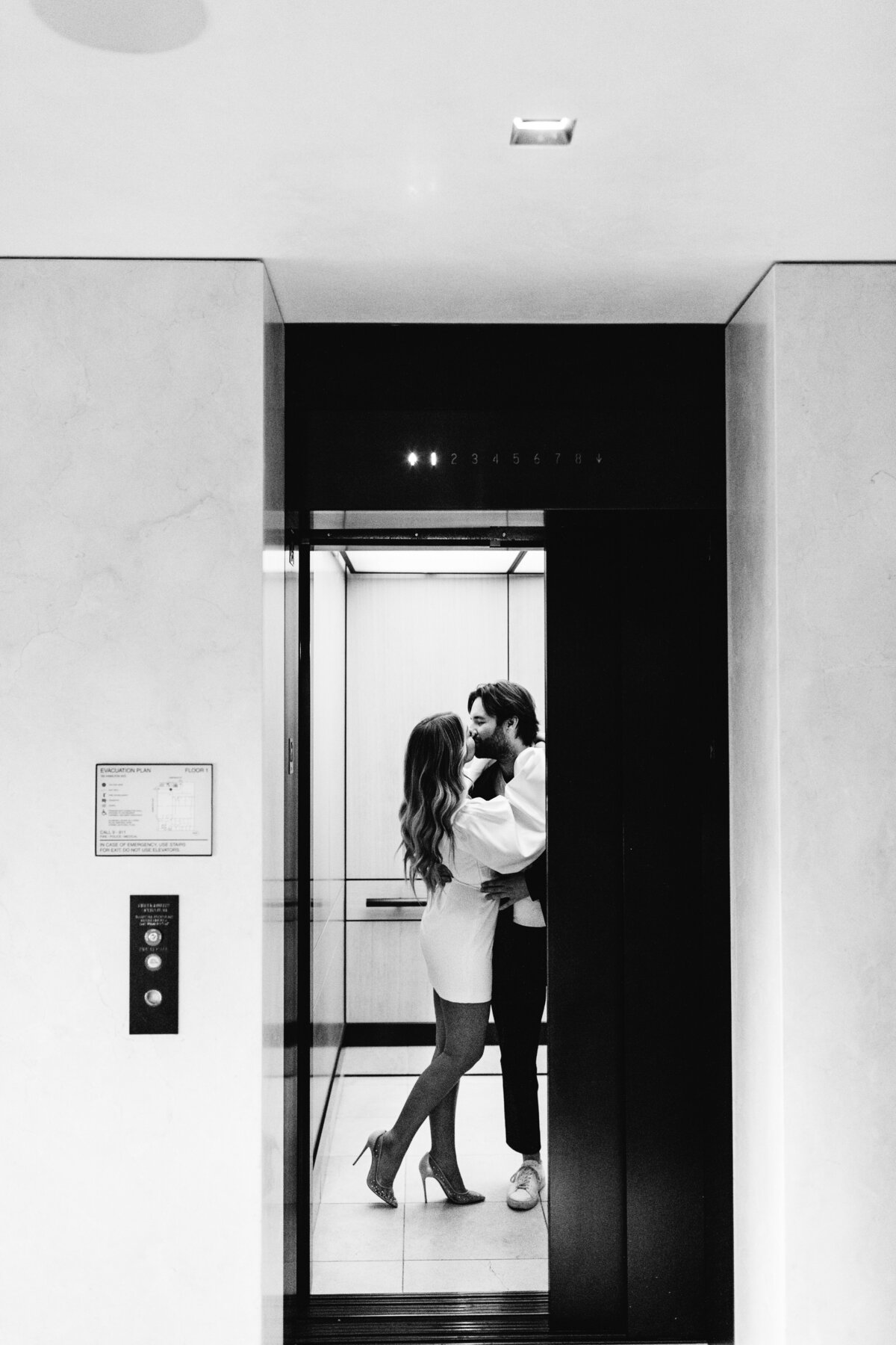 Katie&Sam-Sneaks-062122-JodeeDebesPhotography-257