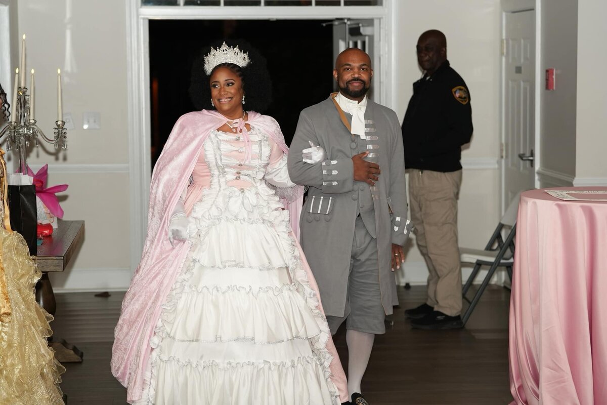 bridgerton-50th-birthday-party-queen-brenda-entry