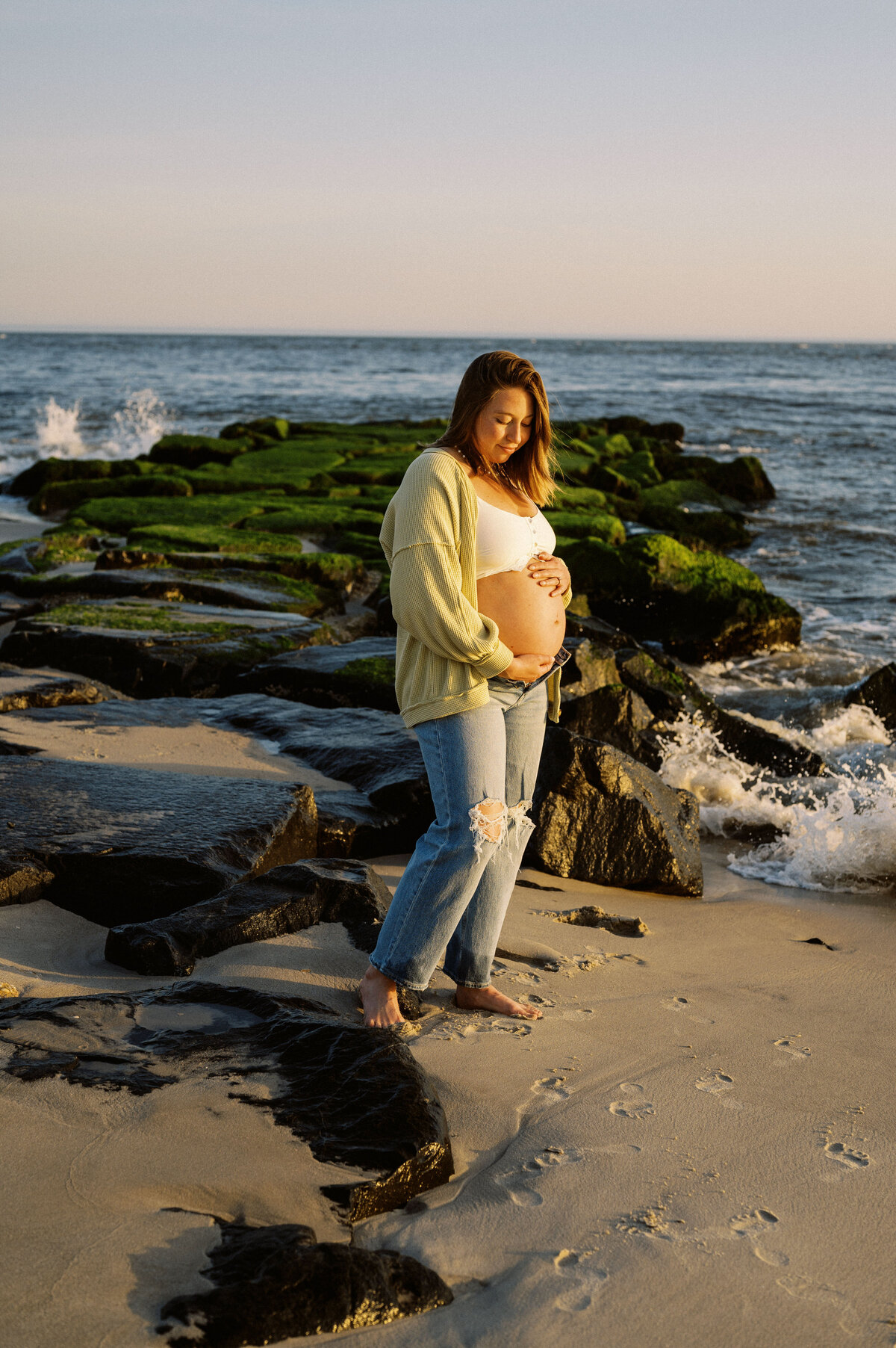 CapeMayLighthouse_BeachMaternitySession_TaylorNicollePhoto-39