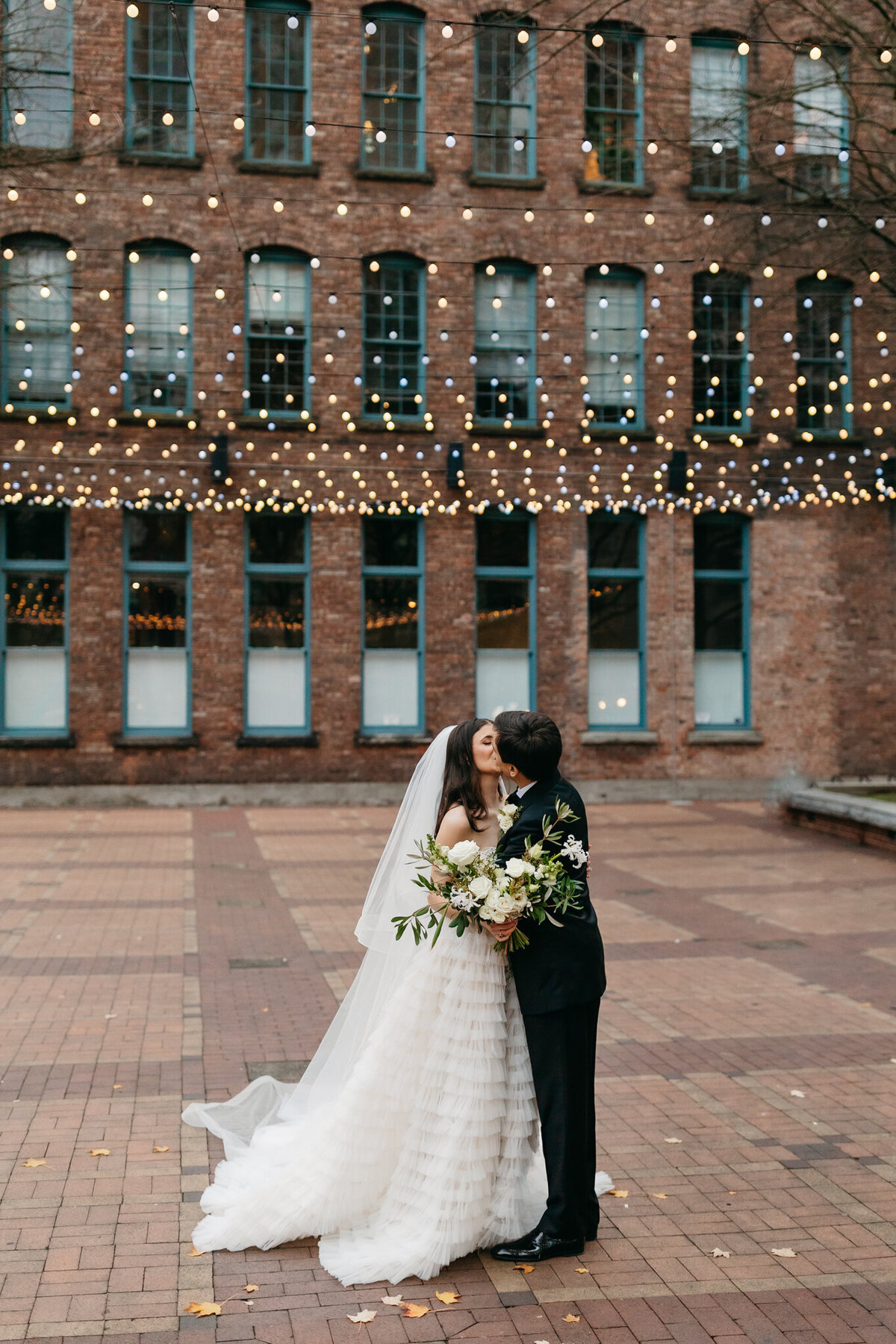 S+A-opus-hotel-vancouver-elopement-10