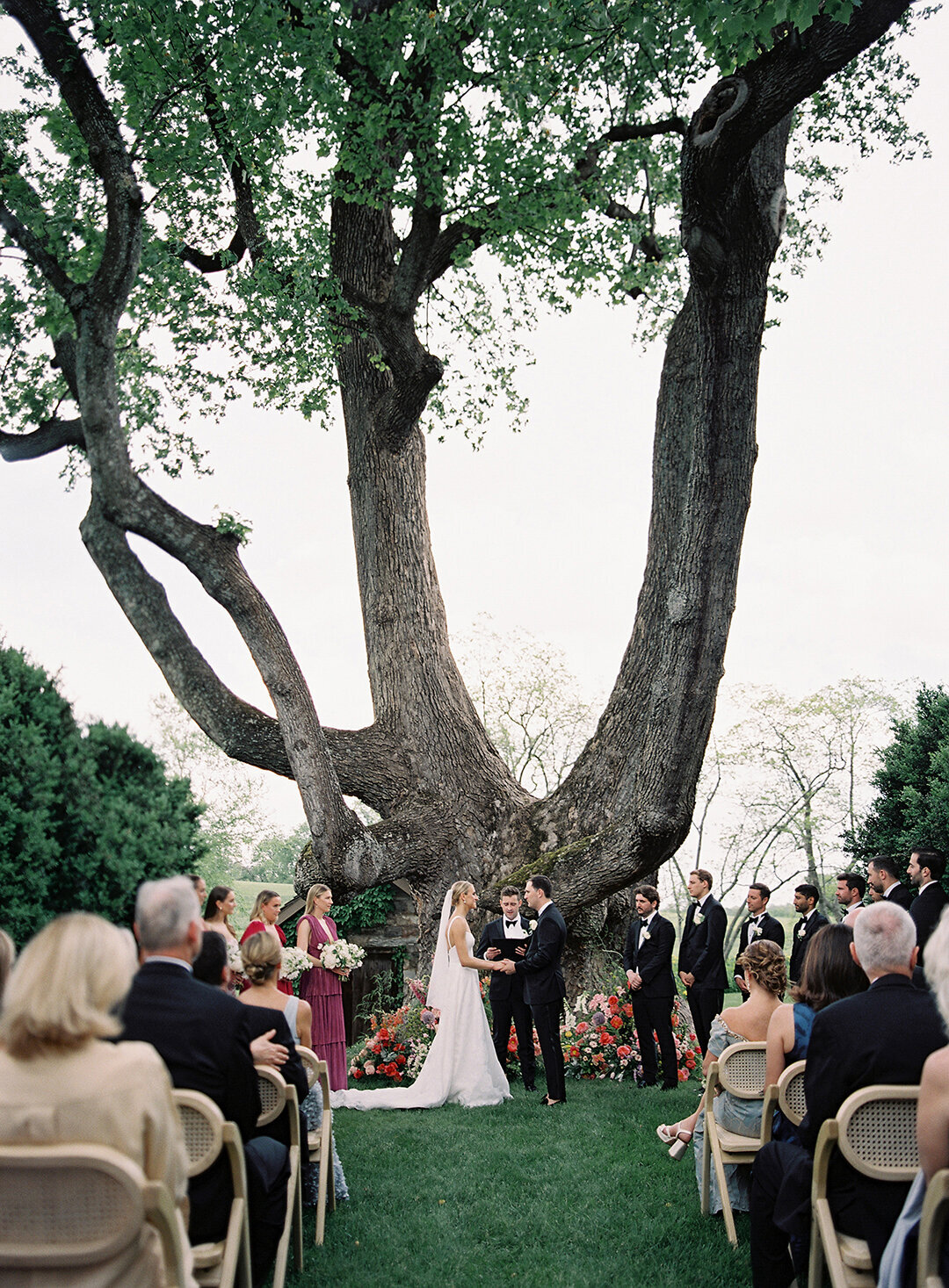 KathleenRob5-3-25GlenstoneGardenVA-VickiGraftonPhotography-588