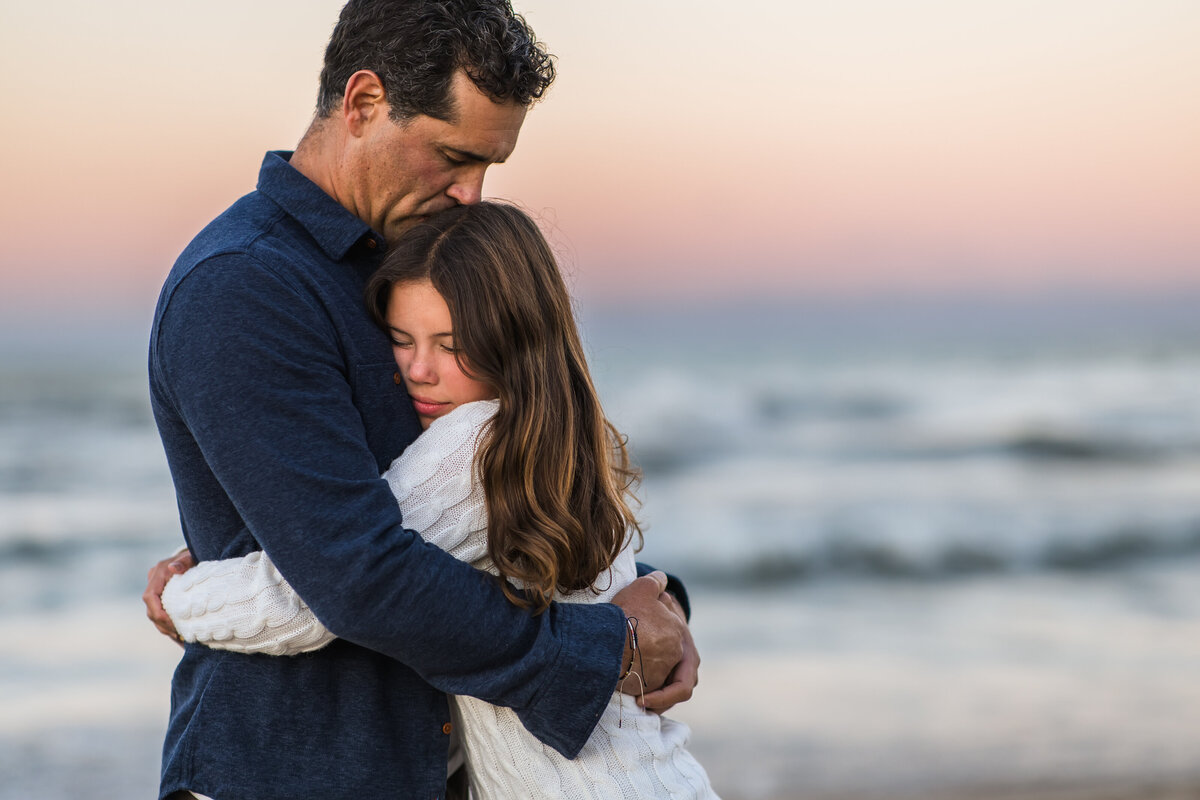 sunset family session daddy daughter moment