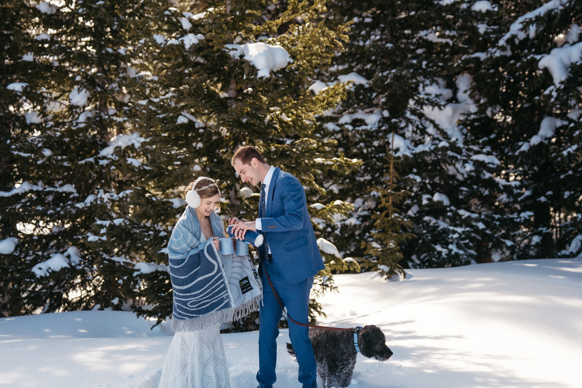 Sam-Murch-Photography-Ouray-Winter-Elopement-with-dog-59