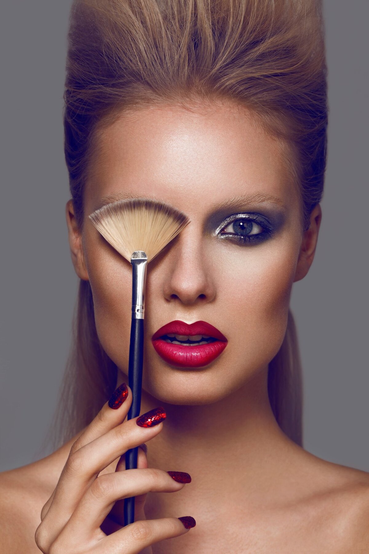 margaux-beauty-photography-photographer-red-pink-lips-blonde-make-up-campaign-london-ruth-rose-2