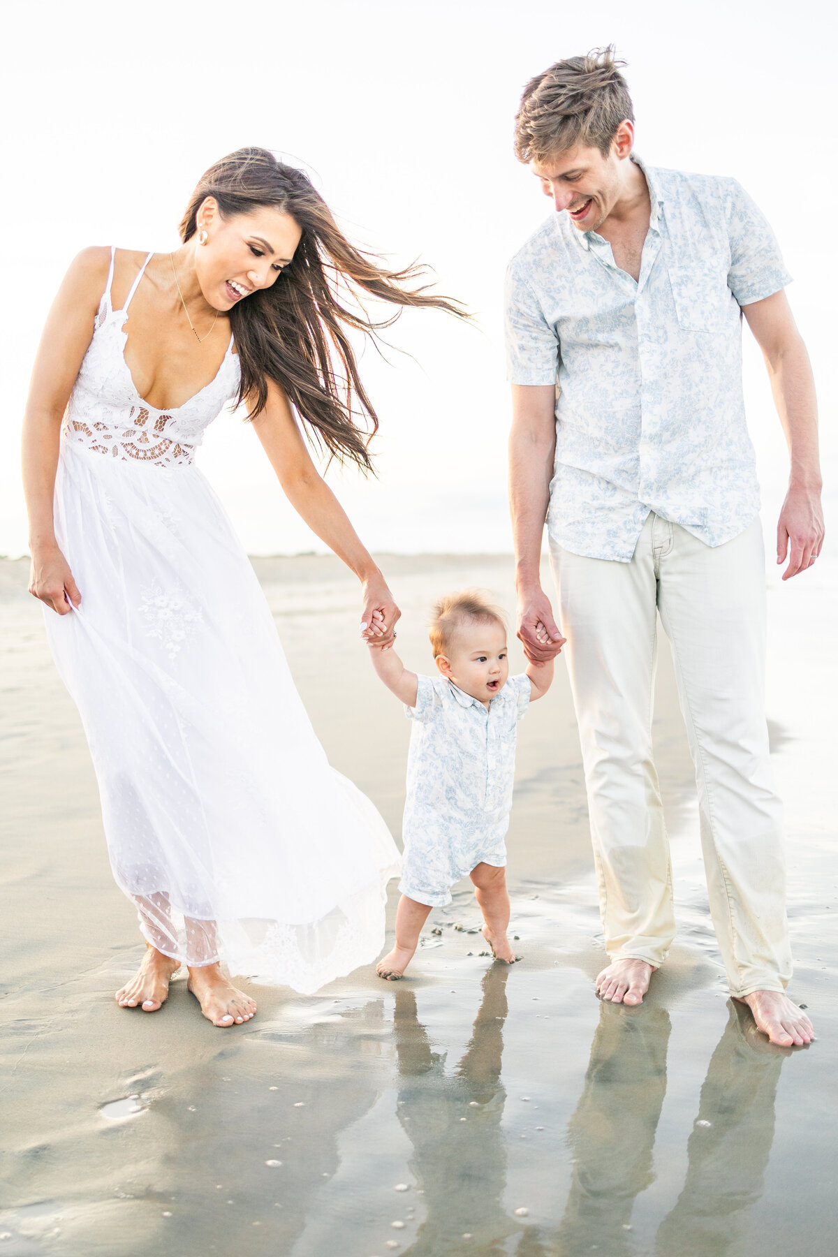 family-photos-on-beach-virginia-beach-family-photography