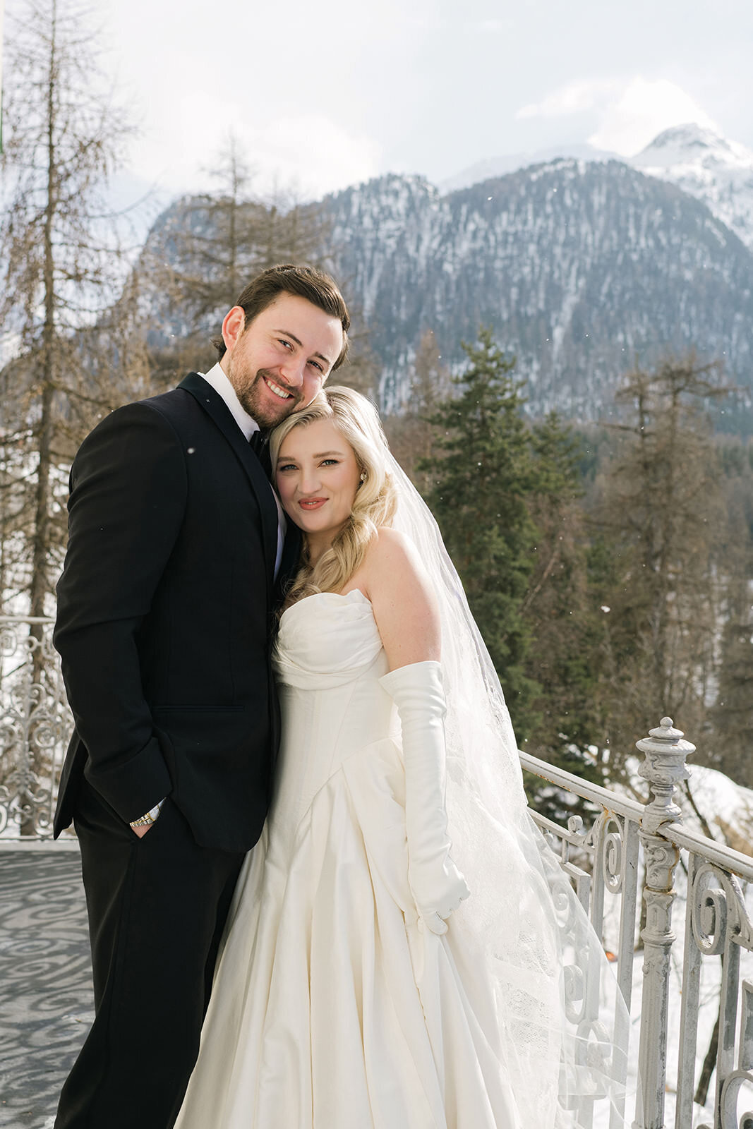 Powers_Wilson_Switzerland_Wedding_BrideandGroom_TaraHodgesPhotography050