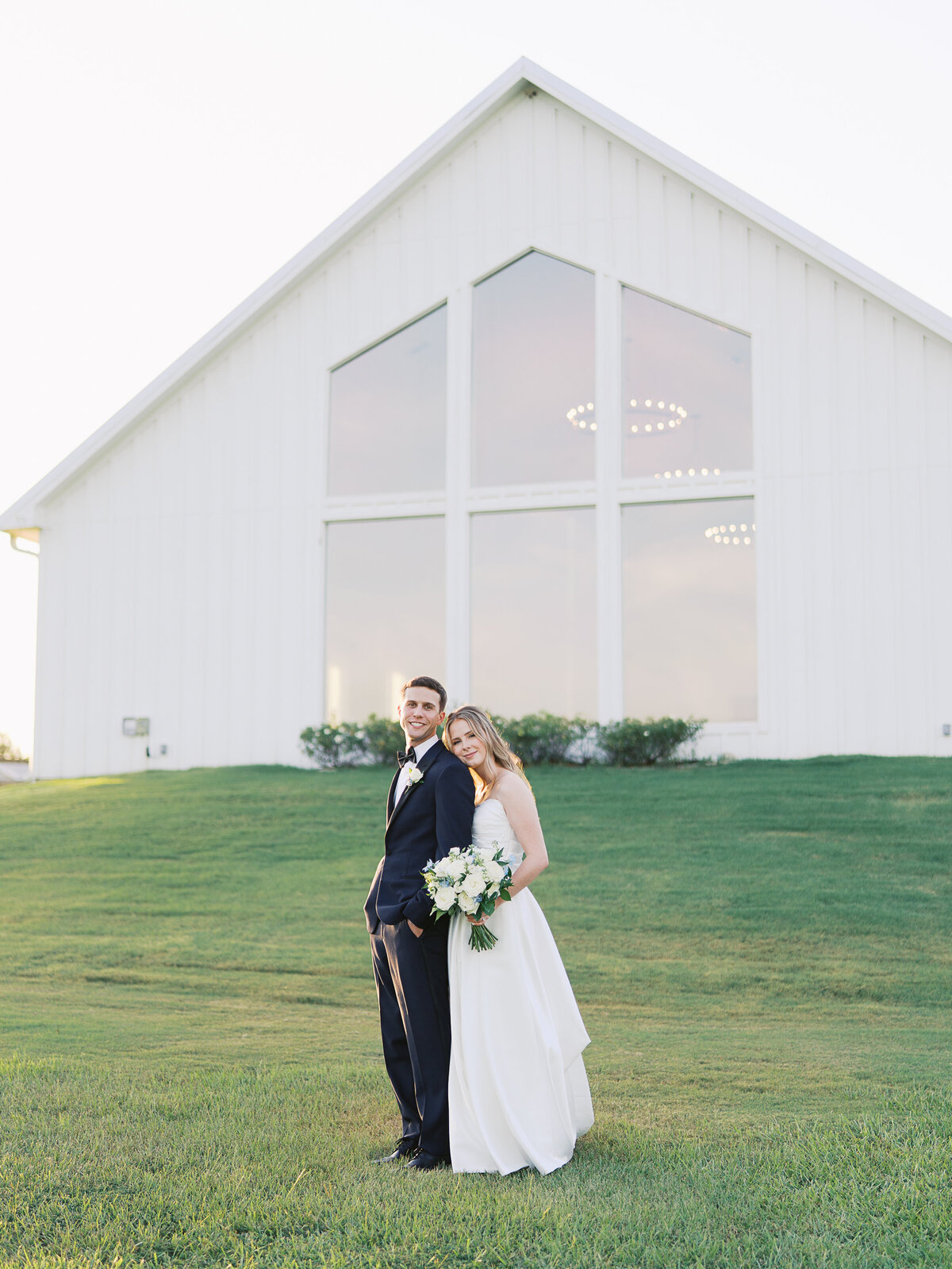 katie-dickey-photo-holubec-thefarmhouse-48