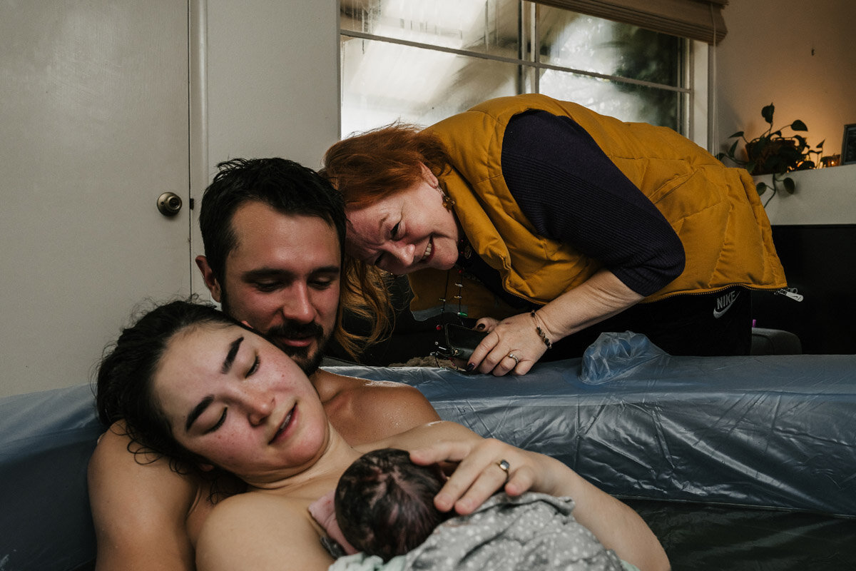 home-birth-photography-natalie-broders-f-046
