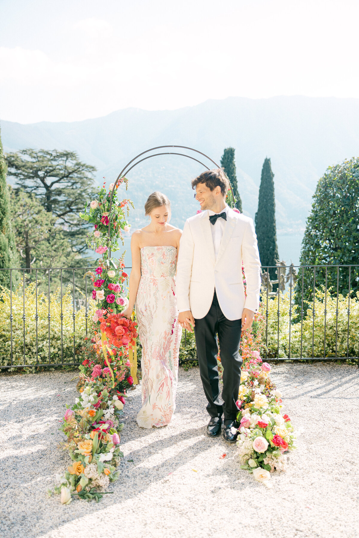 Photographer in  Amalfi Coast based in USA European destination luxury weddings lake como and tuscany - Chelsey Black Photography