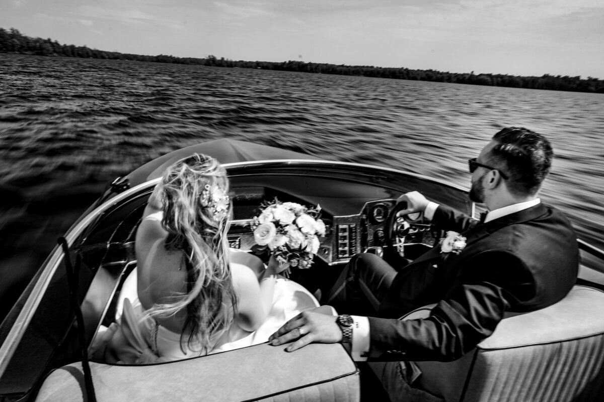 Thomas-Weddings-Emma_Ethan_wedding_Muskoka_TC0_00396