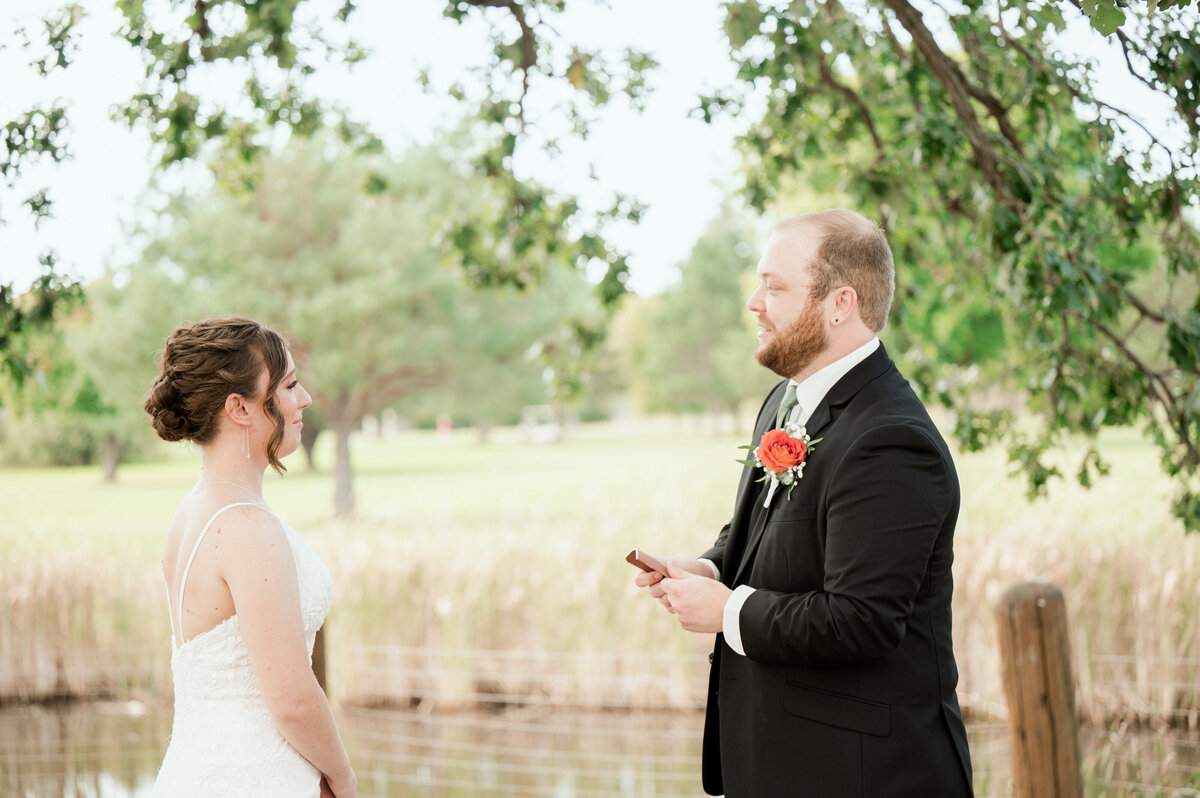 8326-Wedding at The Grands at Mulligans in Sartell Minnesota- Wedding Photographer Nicole Hollenkamp