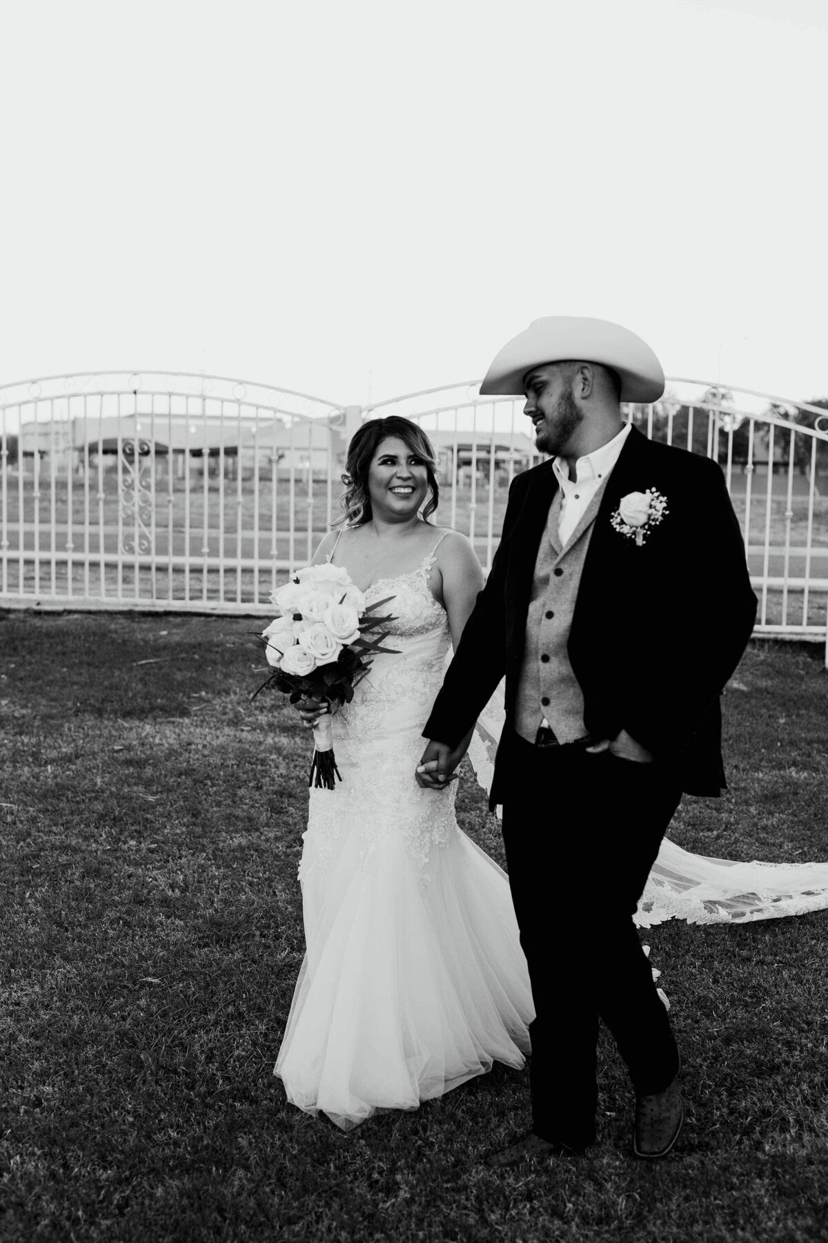 Phoenix-Arizona-Wedding-Photographer-Videographer-Cam-and-Larisa-01-min